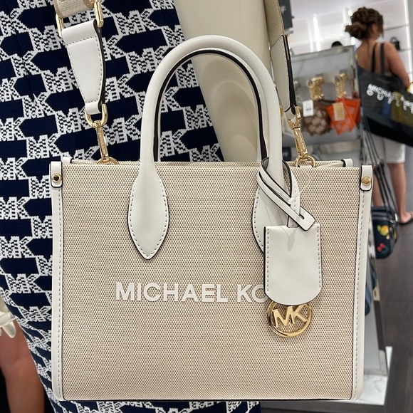 Michael Kors Mirella Small Shopper Top Zip Logo Crossbody XBODY
Optic White 
NWT - Picture 2 of 16